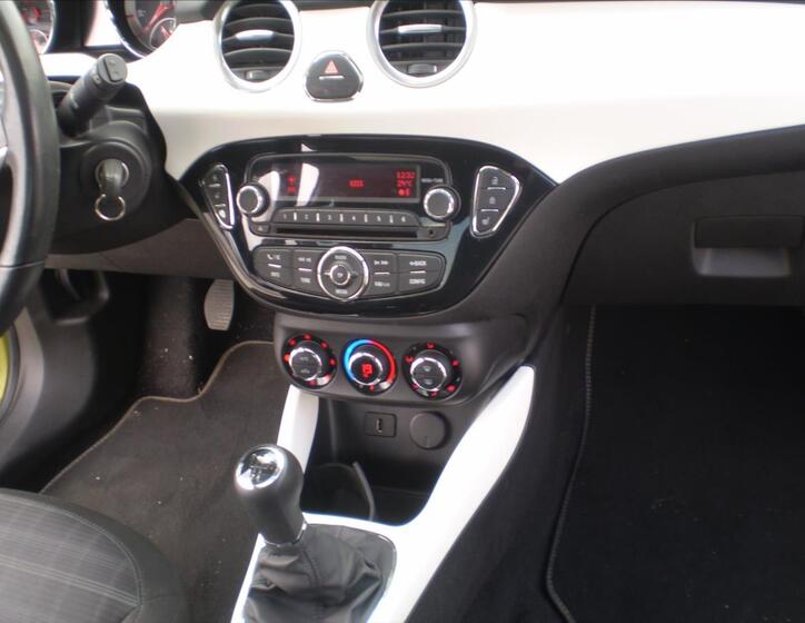 Opel Adam 11