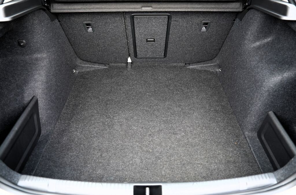 Škoda Rapid Sedan / Limuzína 999,0 70 kw