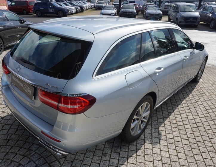 Mercedes-Benz Třídy E Kombi 2,0 l 143 kw