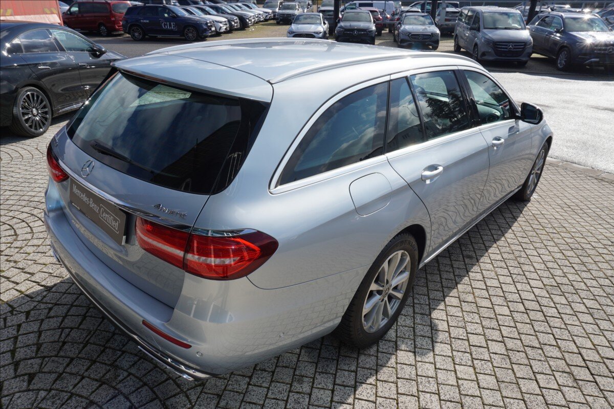 Mercedes-Benz Třídy E Kombi 2,0 l 143 kw