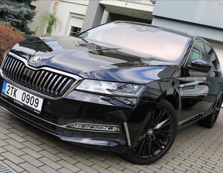 Škoda Superb Sedan / Limuzína 2,0 l 140 kw