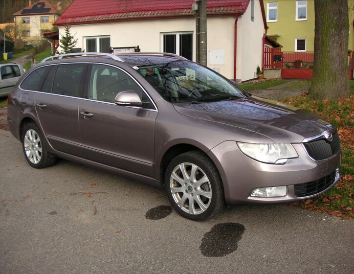 Škoda Superb Kombi 2,0 l 103 kw