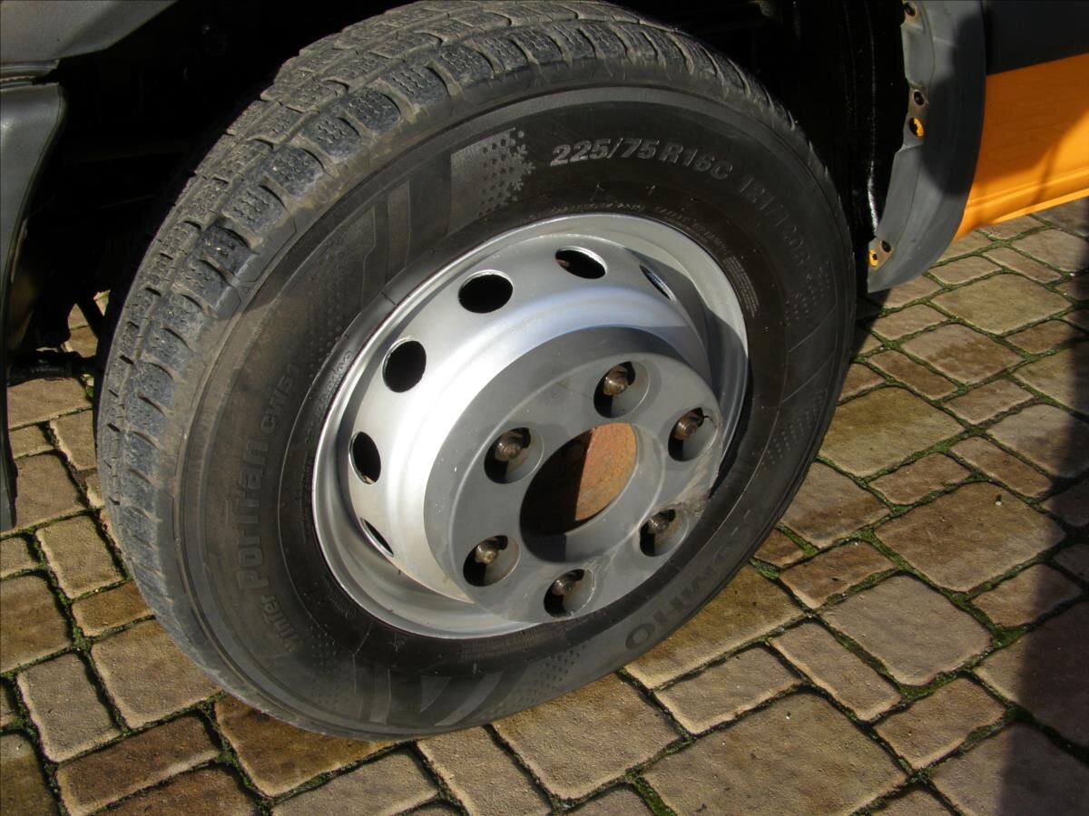 Iveco Daily Valník 2,8 l 107 kw