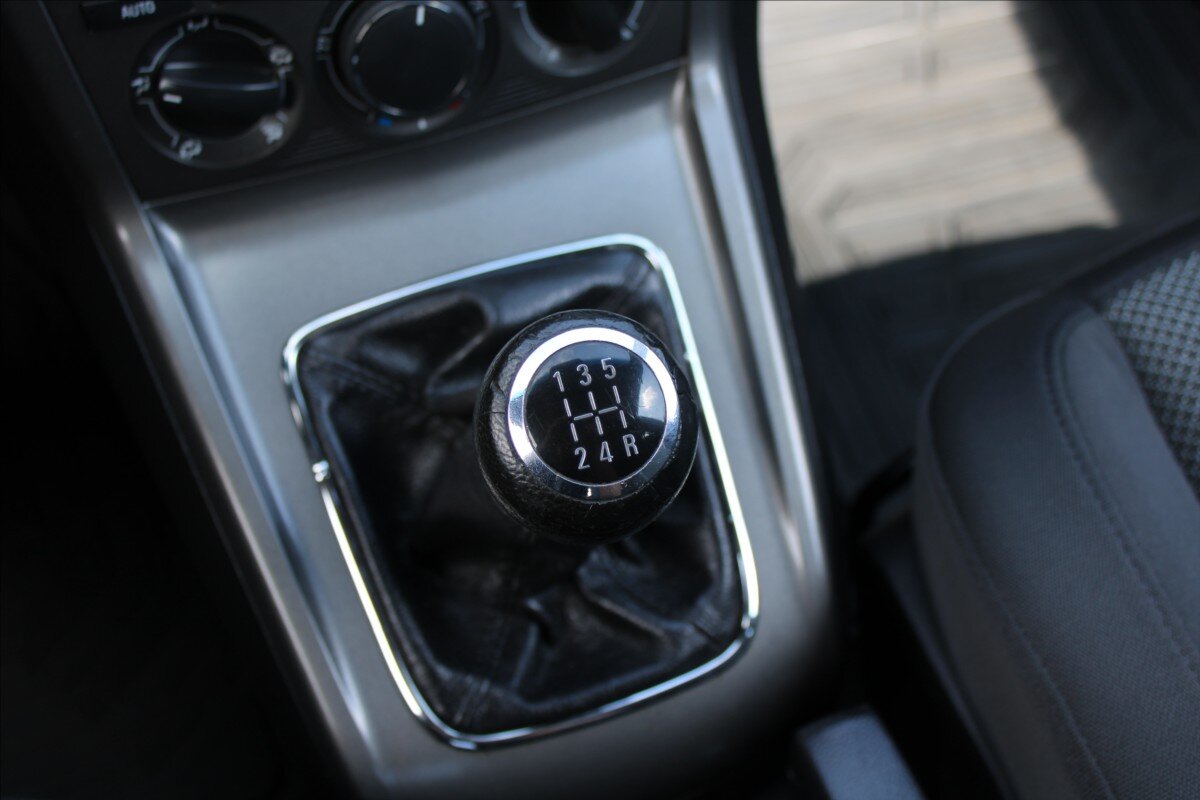 Opel Antara SUV / Terénní 2,0 l 110 kw