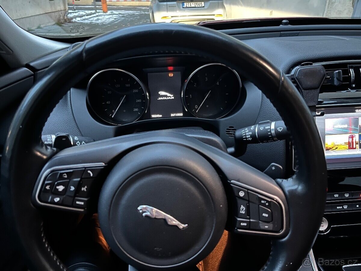 Jaguar XE Sedan / Limuzína 0,0 0