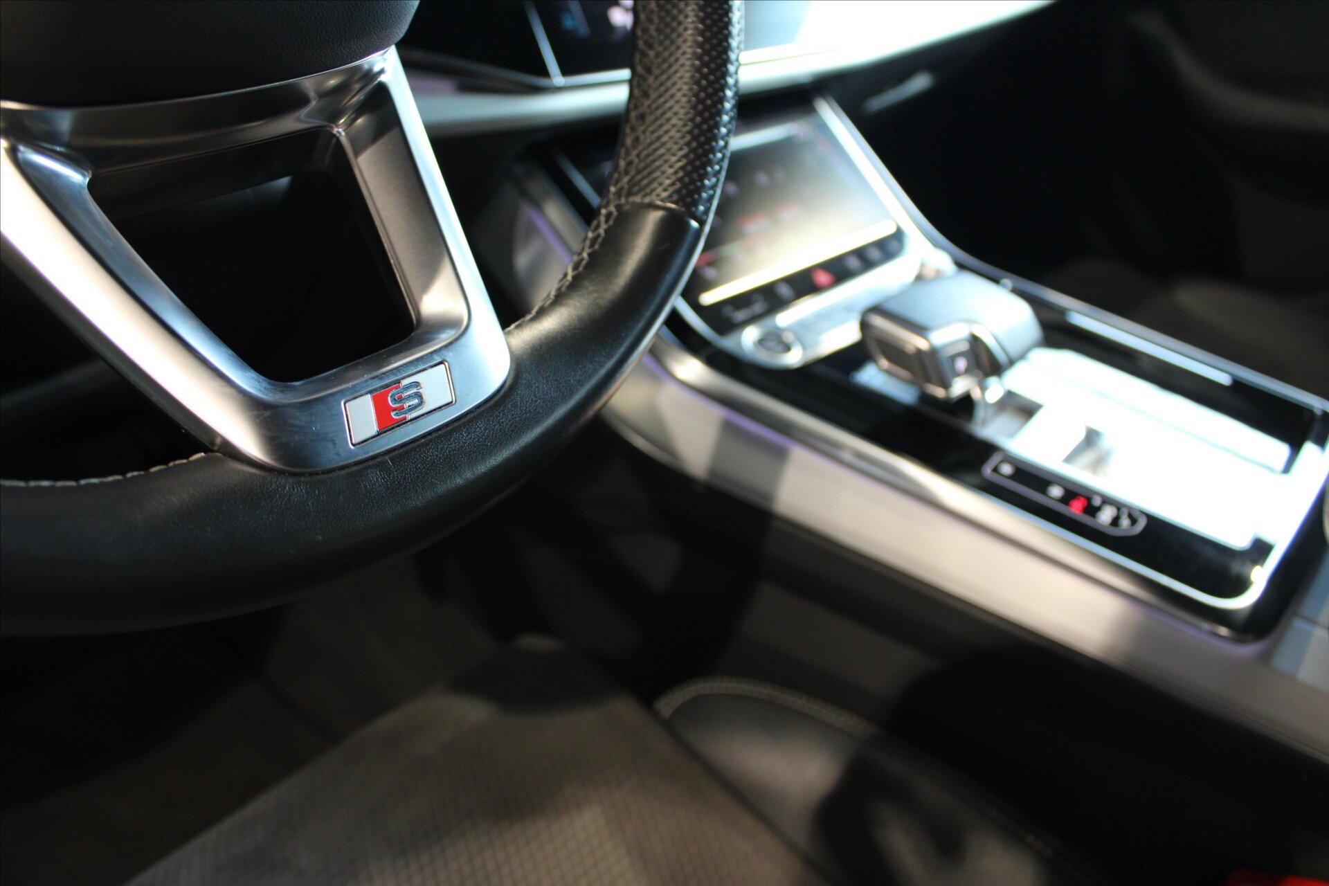 Audi Q8 SUV 3,0 l 210 kw