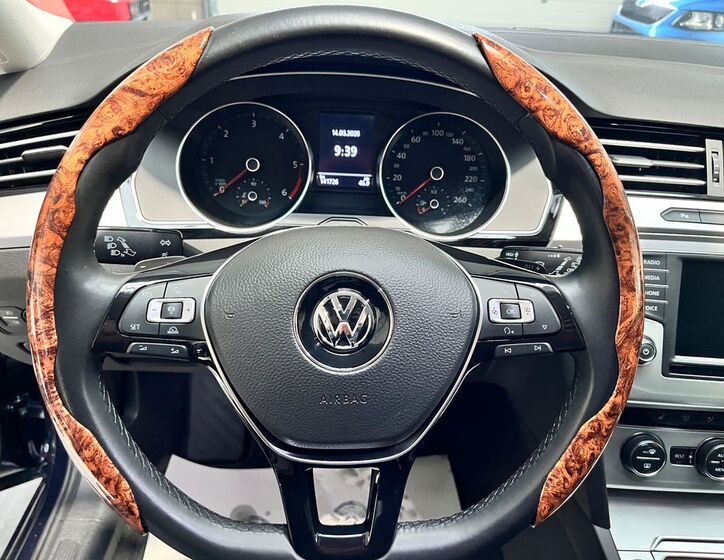 Volkswagen Passat 13