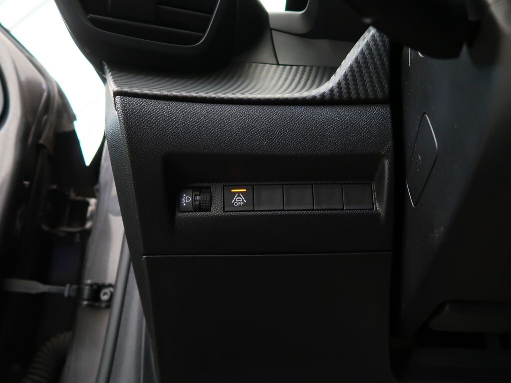 Peugeot 208 Hatchback 1,2 l 96 kw