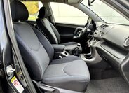 Toyota RAV4 SUV 2,2 l 100 kw