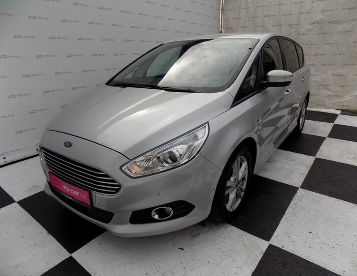 Ford S-MAX 1