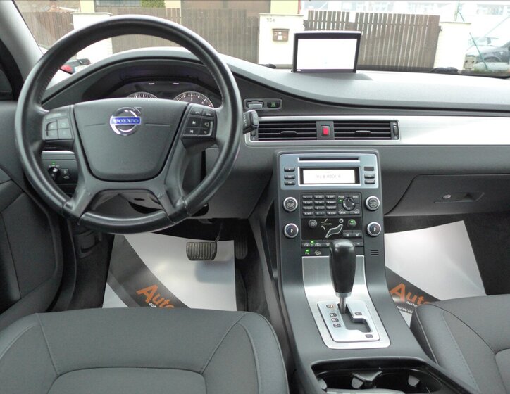 Volvo XC70 Kombi 2,4 l 120 kw