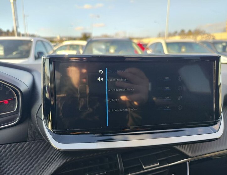 Peugeot 2008 Hatchback 1,2 l 74 kw