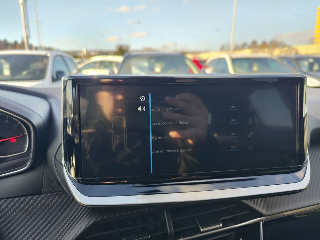 Peugeot 2008 Hatchback 1,2 l 74 kw