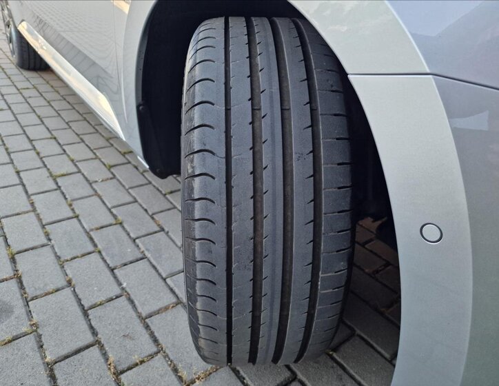 Škoda Superb Kombi 2,0 l 147 kw