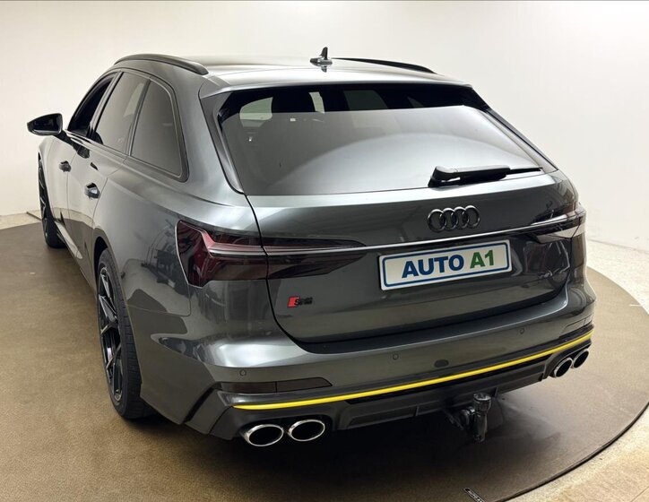 Audi S6 6