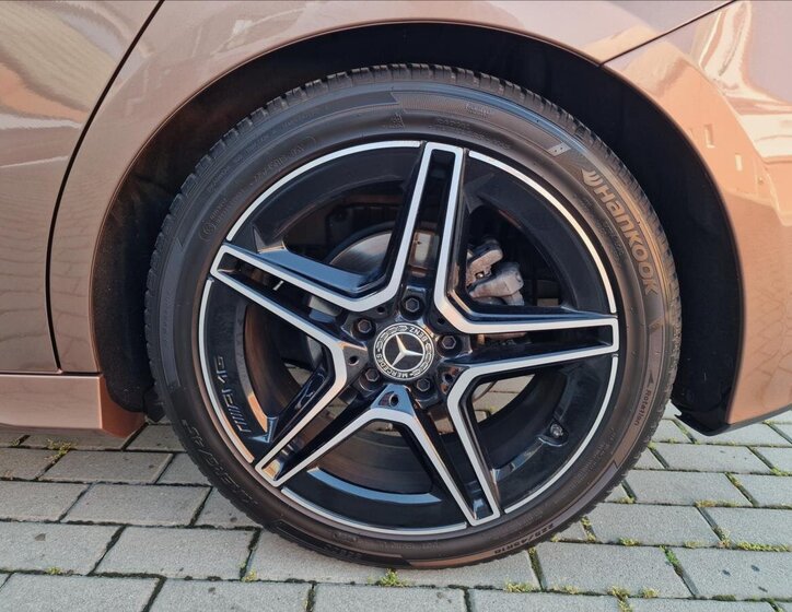 Mercedes-Benz Třídy A Hatchback 1,3 l 100 kw