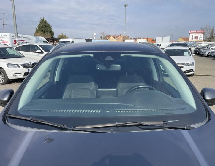 Ford Kuga SUV / Terénní 1,5 l 88 kw