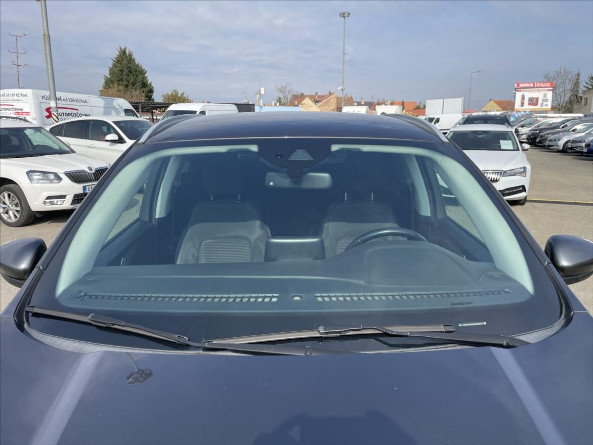 Ford Kuga SUV / Terénní 1,5 l 88 kw