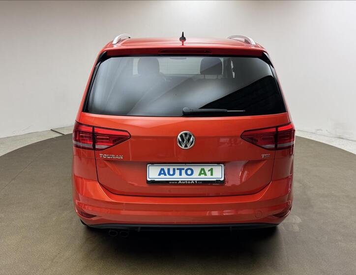 Volkswagen Touran 5
