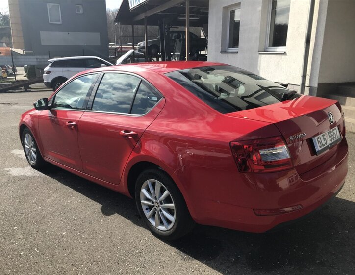 Škoda Octavia Sedan / Limuzína 2,0 l 110 kw
