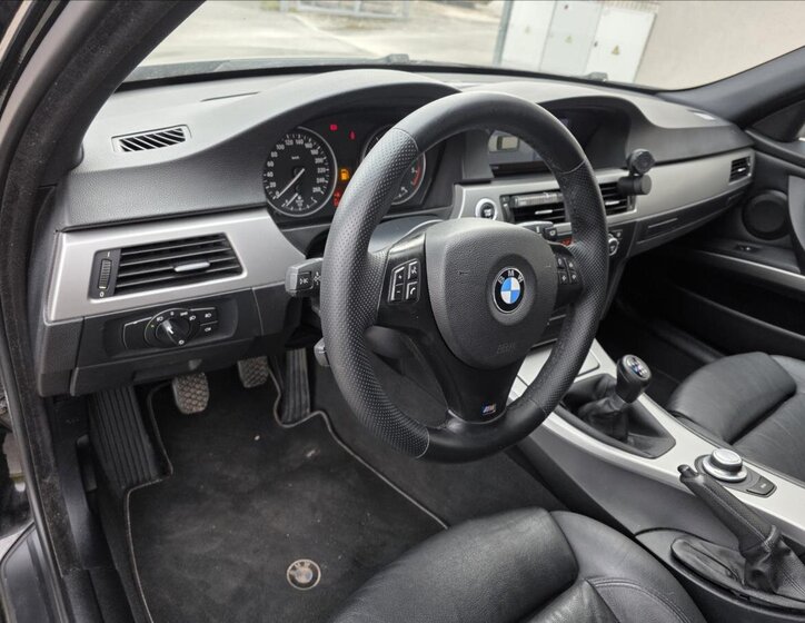 BMW Řada 3 Kombi 3,0 l 170 kw