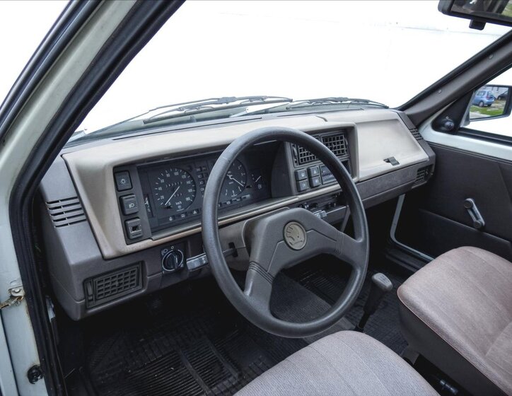 Škoda Favorit Hatchback 1,3 l 46 kw