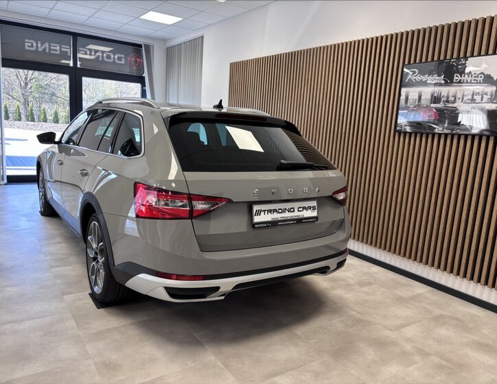 Škoda Superb Kombi 2,0 l 206 kw