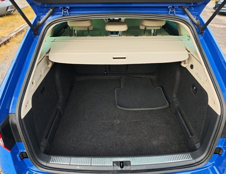 Škoda Superb Kombi 2,0 l 110 kw