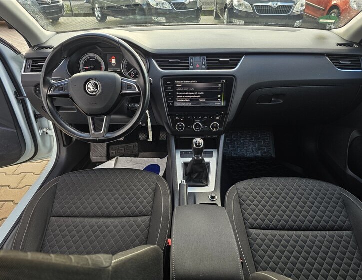 Škoda Octavia 23