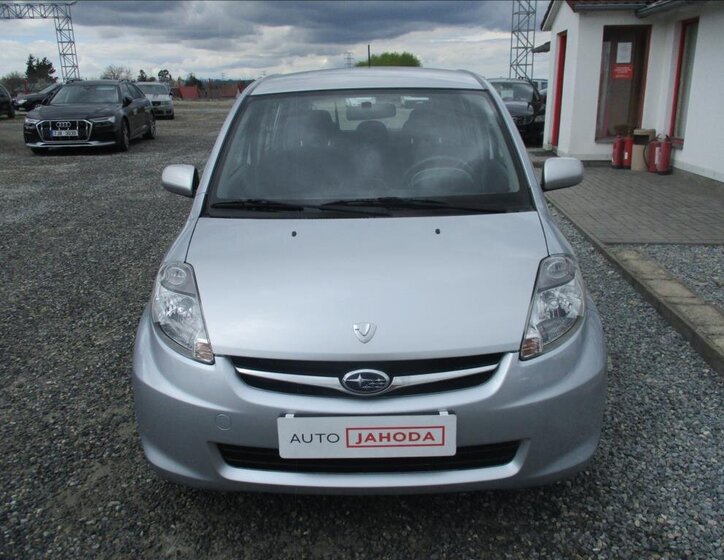 Subaru Justy Hatchback 998,0 51 kw