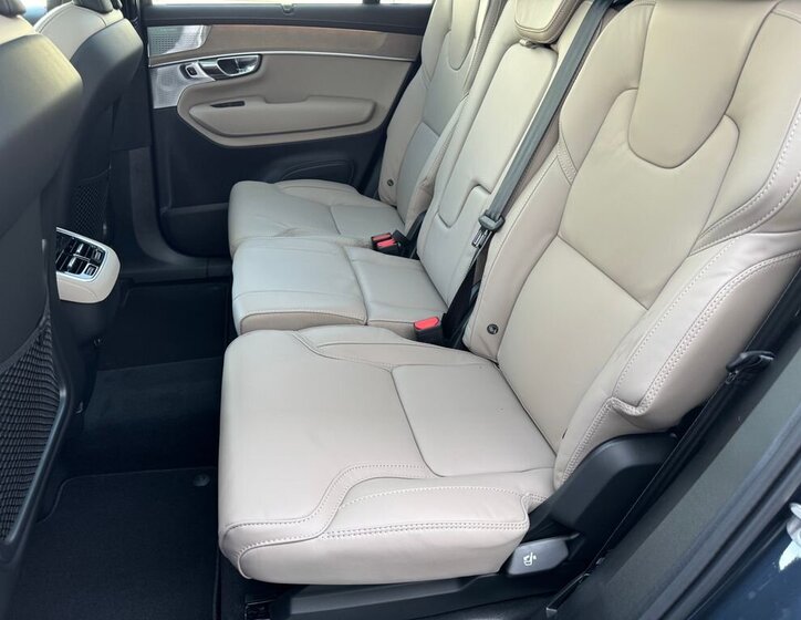 Volvo XC90 SUV / Terénní 2,0 l 184 kw