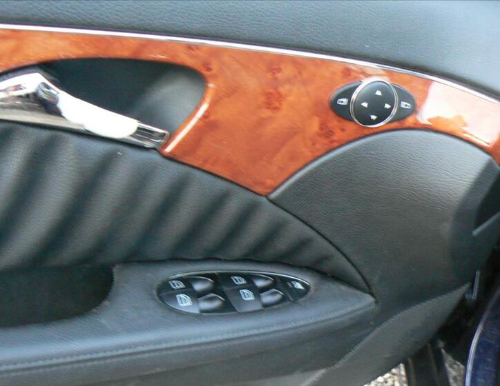 Mercedes-Benz Třídy E 8