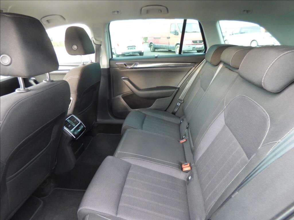 Škoda Superb Kombi 2,0 l 147 kw