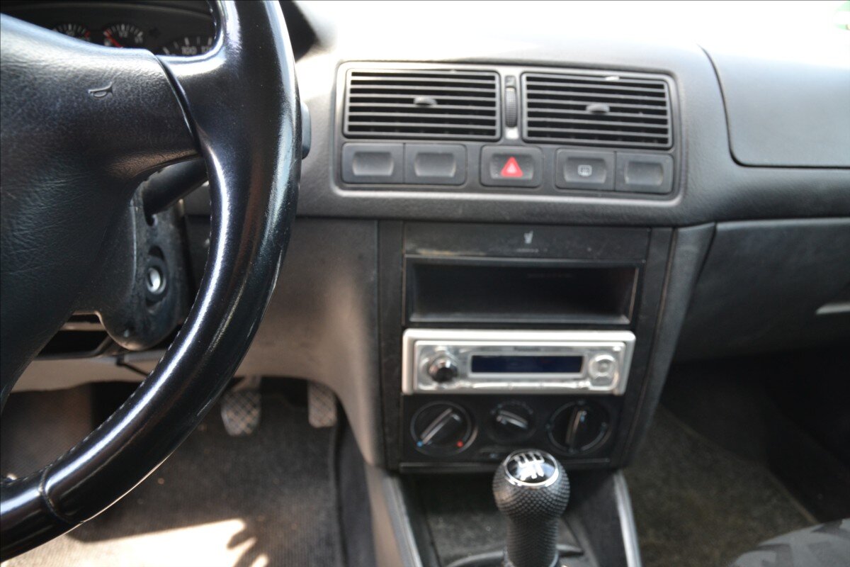 Volkswagen Golf Hatchback 1,4 l 55 kw