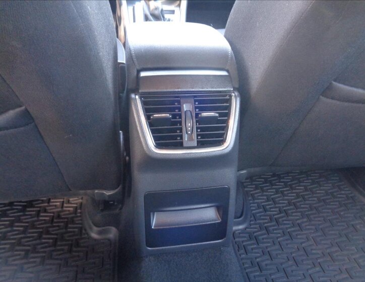 Škoda Octavia Sedan / Limuzína 1,6 l 85 kw