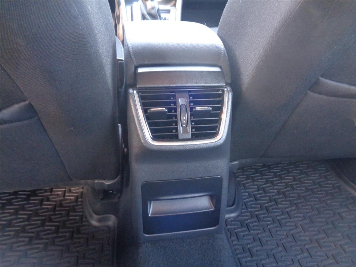 Škoda Octavia Sedan / Limuzína 1,6 l 85 kw