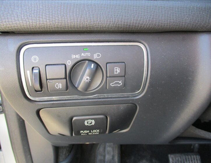 Volvo XC60 SUV 2,4 l 133 kw