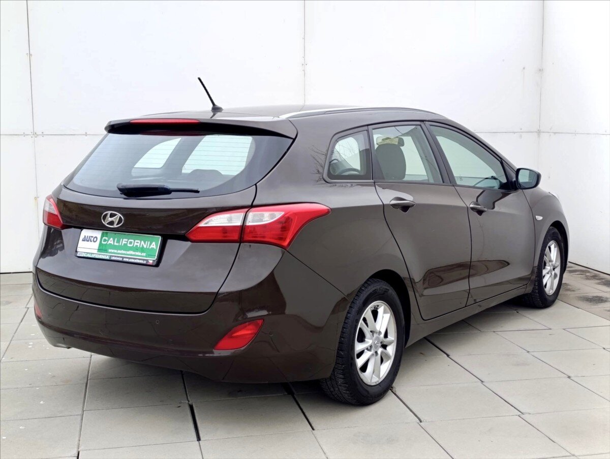 Hyundai i30 Kombi 1,6 l 99 kw