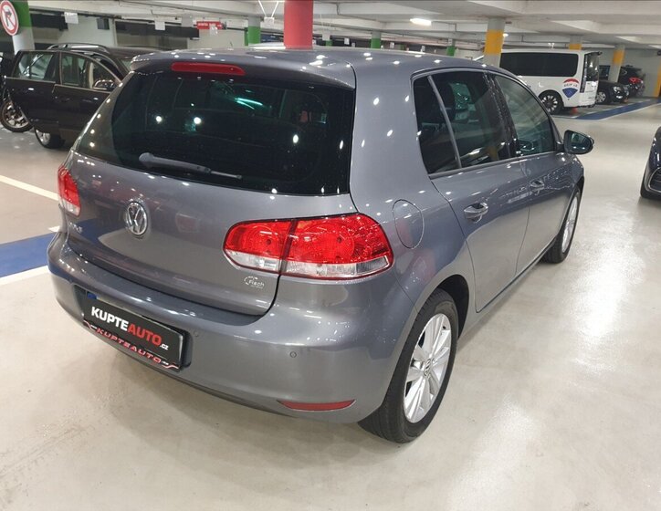Volkswagen Golf Hatchback 1,2 l 63 kw