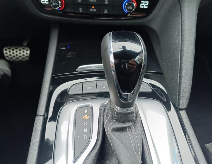 Opel Insignia Liftback 2,0 l 169 kw