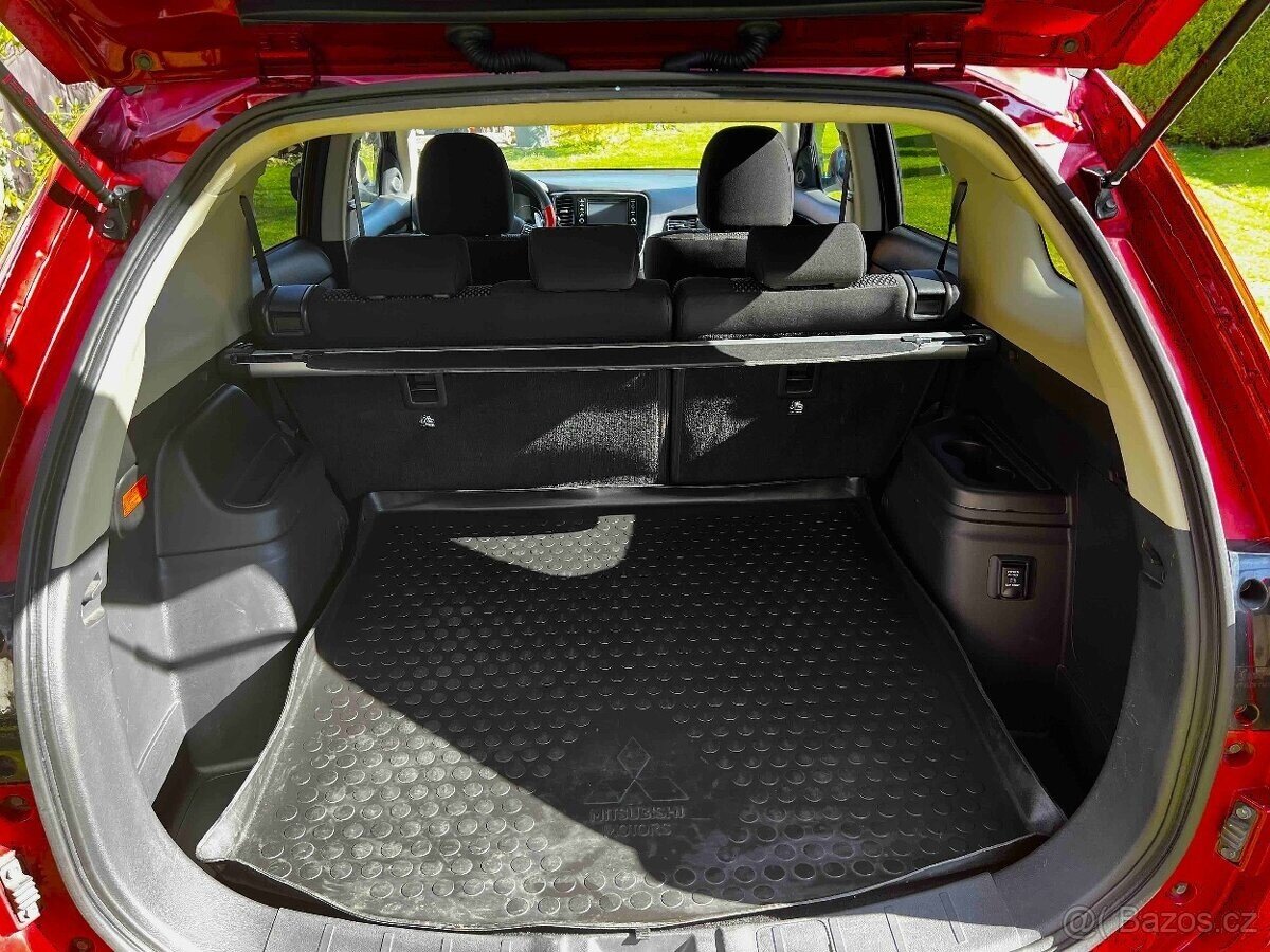 Mitsubishi Outlander SUV / Terénní 0,0 0