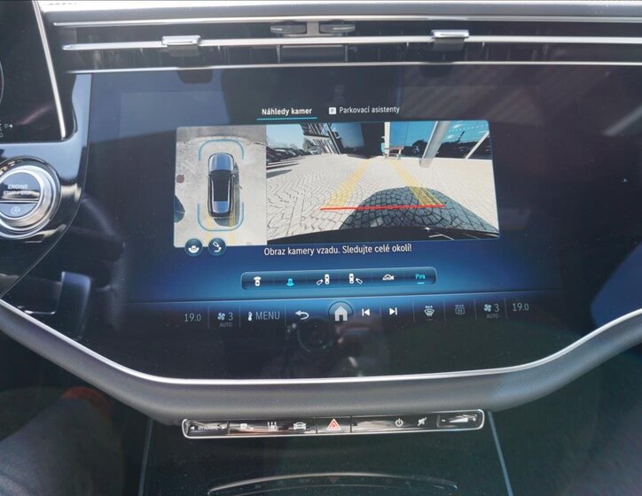 Mercedes-Benz Třídy E 22