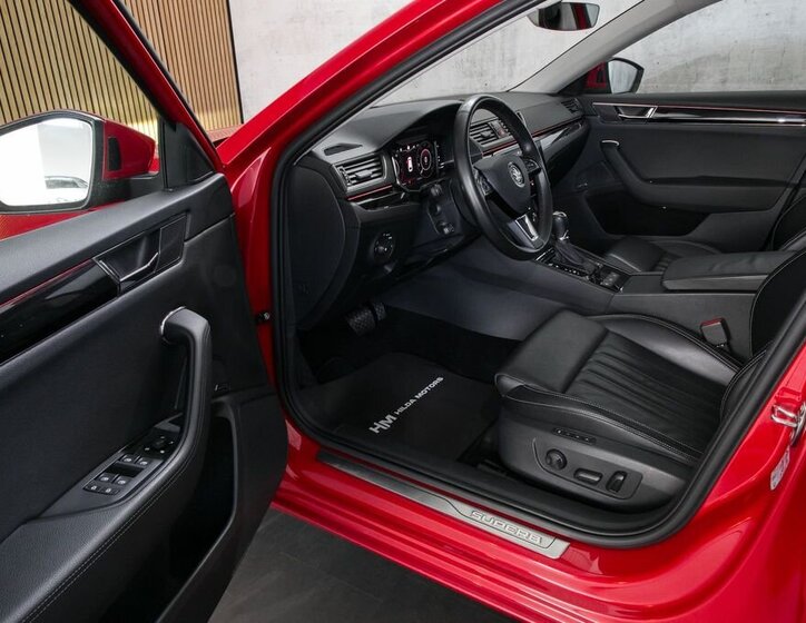Škoda Superb 12