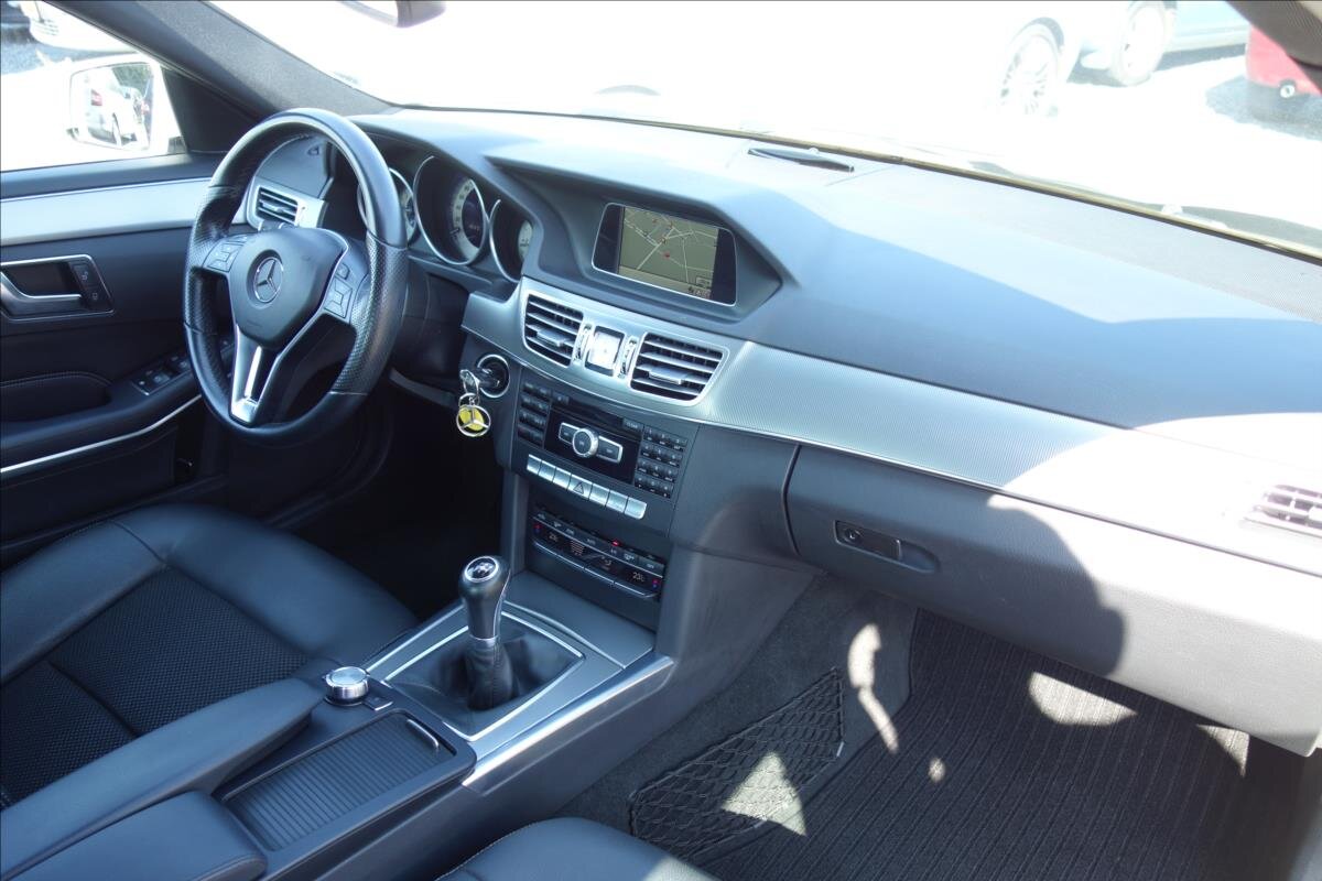 Mercedes-Benz Třídy E Sedan / Limuzína 2,1 l 125 kw