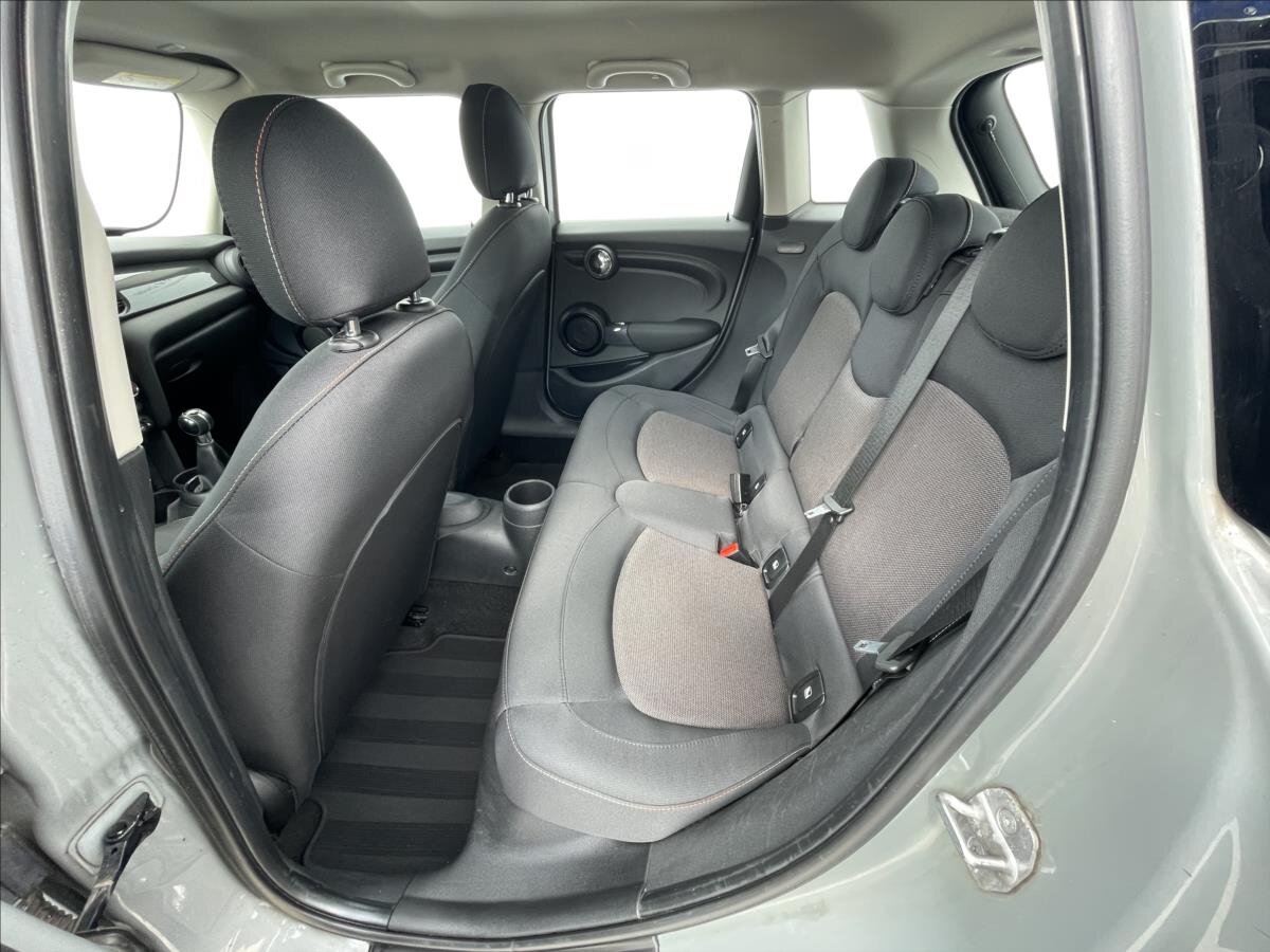 Mini Cooper Hatchback 1,5 l 100 kw