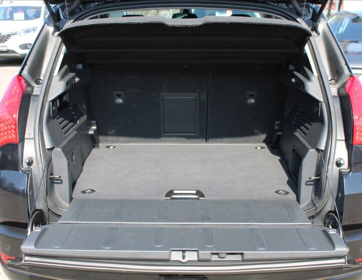 Peugeot 3008 MPV 1,6 l 80 kw