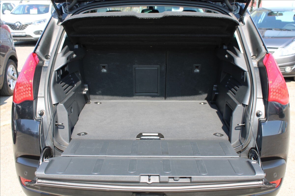 Peugeot 3008 MPV 1,6 l 80 kw