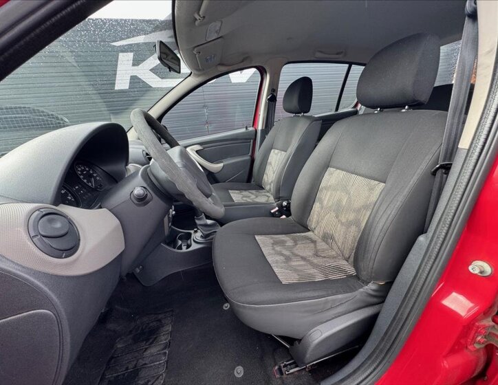 Dacia Sandero Hatchback 1,1 l 55 kw