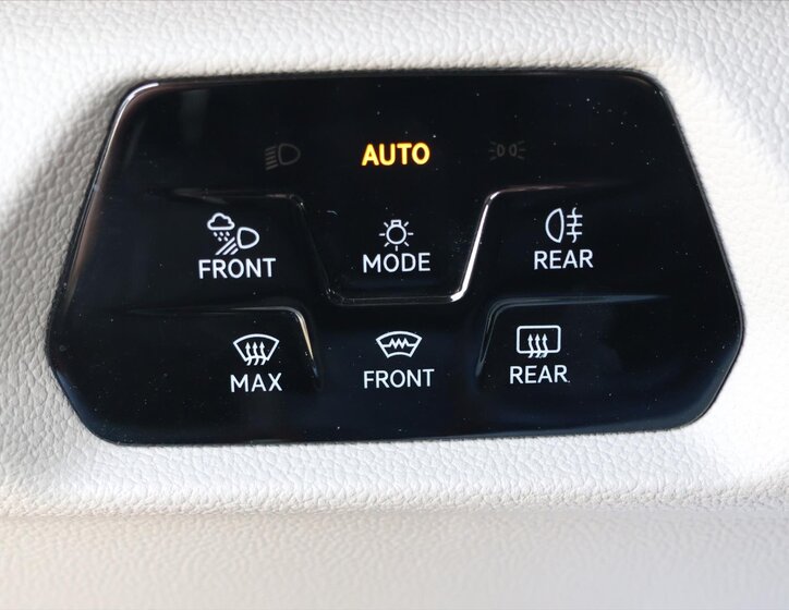 Volkswagen Multivan Kombi 1,4 l 110 kw