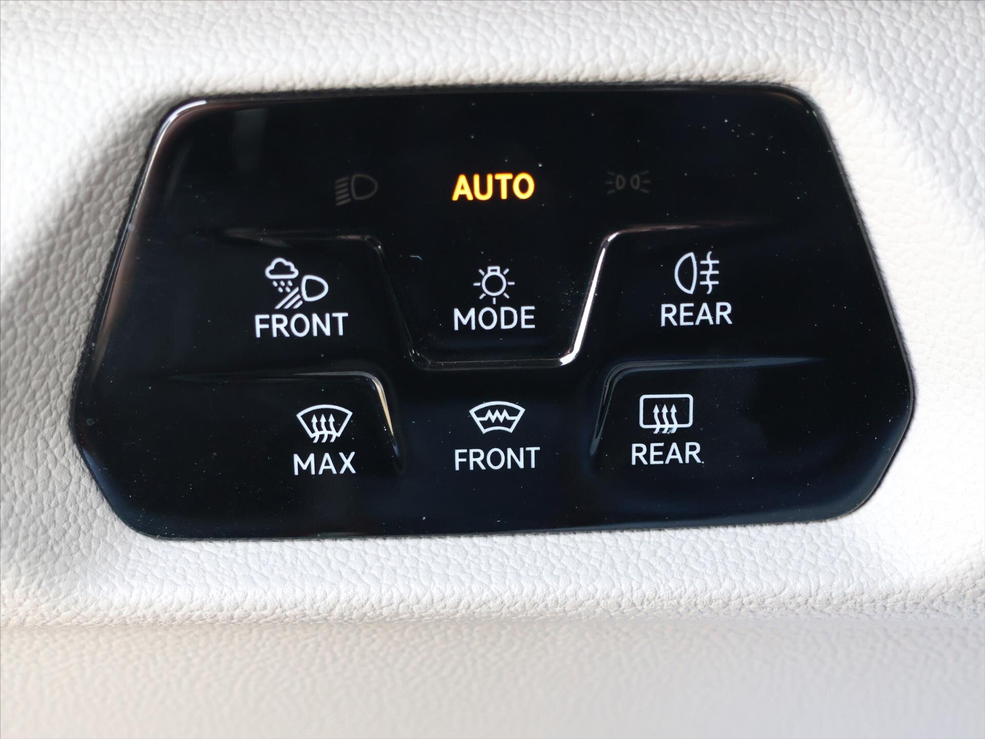 Volkswagen Multivan Kombi 1,4 l 110 kw